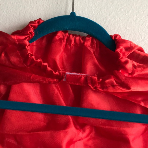 💝FREE when Purchased with another item💝🌈PRIDE SWAG🌈 Adult Red Cape - Picture 3 of 7